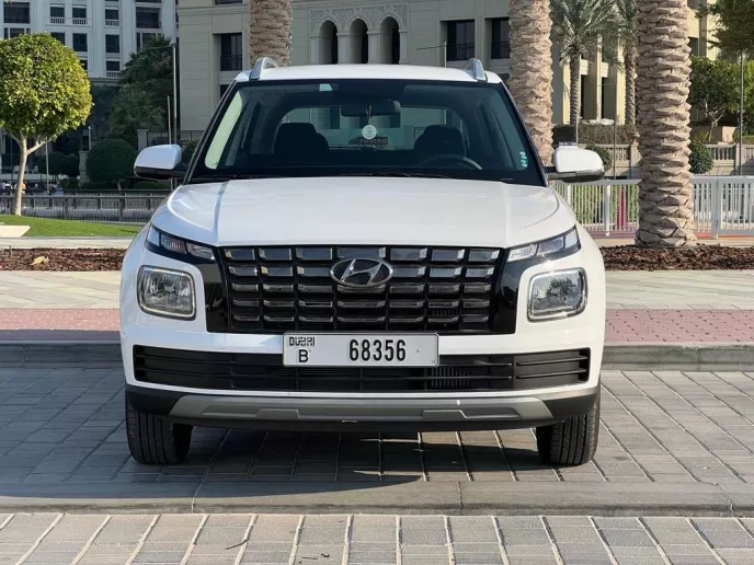 Hyundai Venue (Blanc), 2025 &agrave; louer &agrave; Abu Dhabi