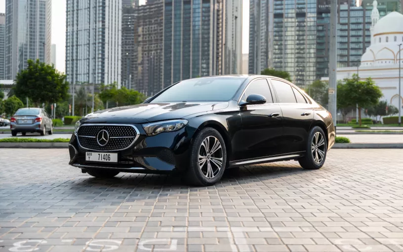 إيجار مرسيدس E200 (أسود), 2025 في دبي