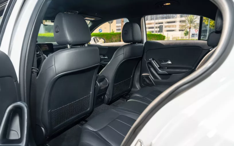 Mercedes A220 (Blanco), 2024 para alquiler en Abu Dhabi