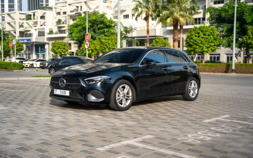 Mercedes A220 (Zwart), 2024 - lease-aanbiedingen in Ras Al Khaimah