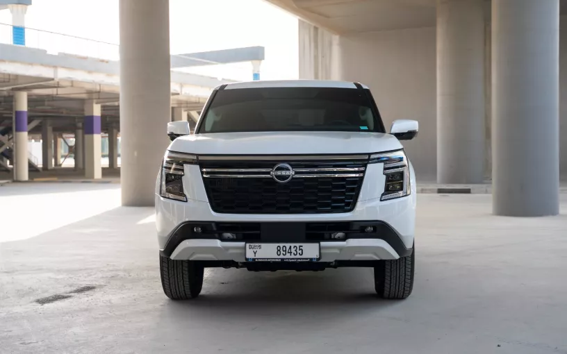 Nissan Patrol Platinum V6 (Wei&szlig;), 2026  zur Miete in Dubai
