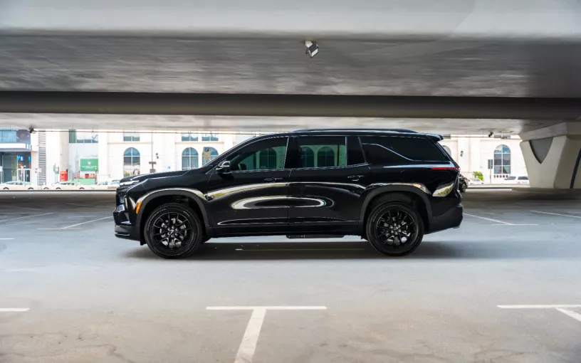Res&uuml;'l-Hayme'de kiralık Chevrolet traverse (Siyah), 2025