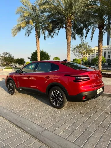 Citroen C4X Shine (Rosso), 2025 in affitto a Dubai