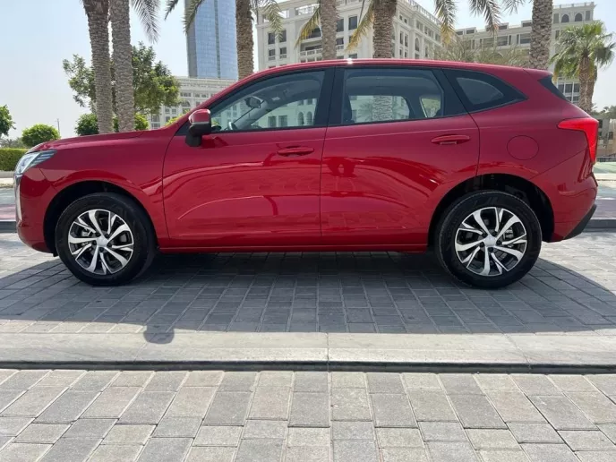 Haval Jolion (Rood), 2024 te huur in Ras Al Khaimah