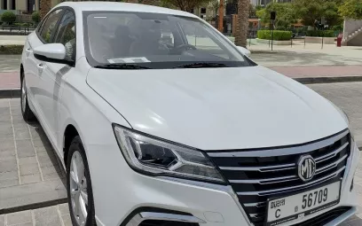 MG5 (Wei&szlig;), 2025 zur Miete in Dubai