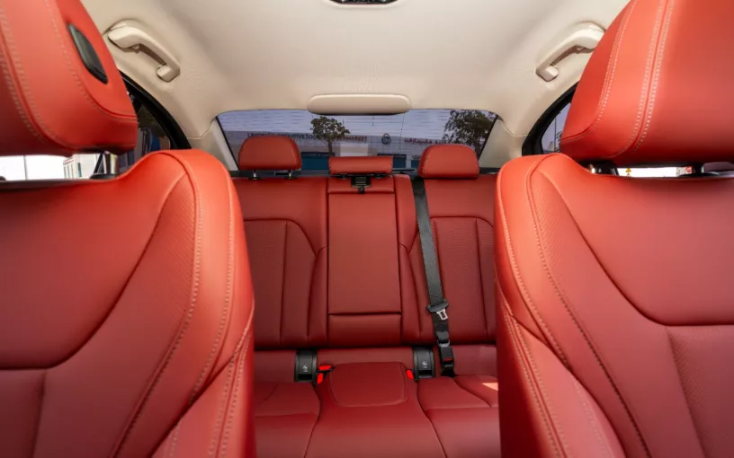 Şarika'de kiralık BMW 318i (Beyaz), 2025