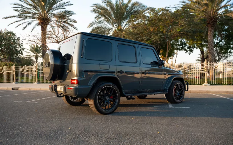 Mercedes G63 AMG (Grau), 2022  zur Miete in Ras Al Khaimah
