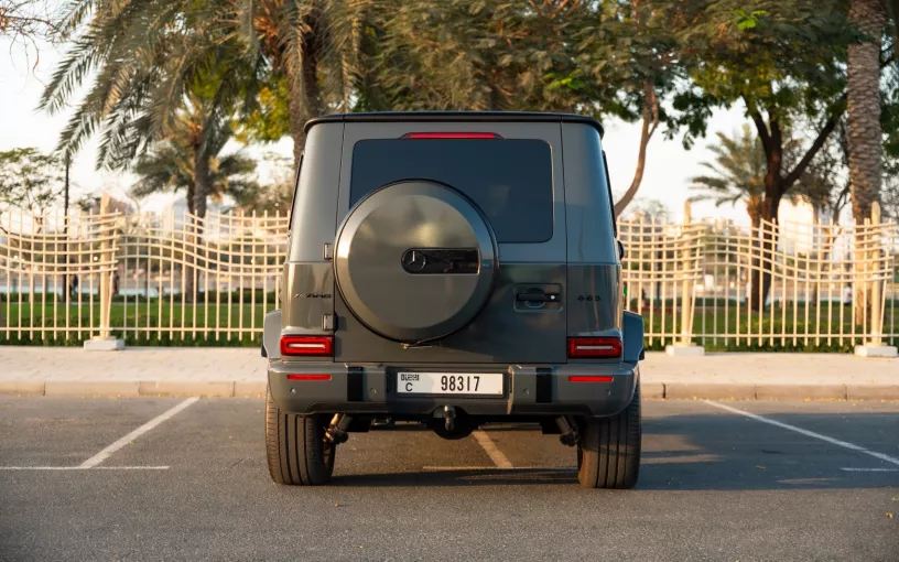 Mercedes G63 AMG (Grau), 2022  zur Miete in Ras Al Khaimah