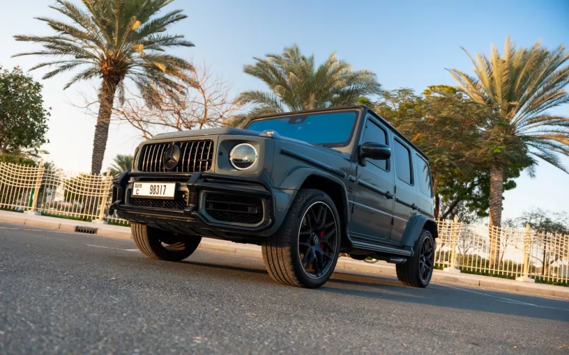 Mercedes G63 AMG (Grau), 2022  zur Miete in Ras Al Khaimah