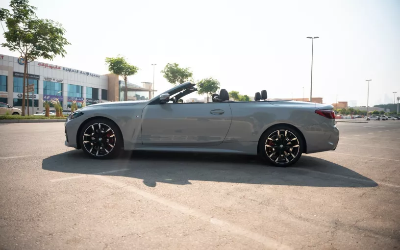 BMW 420i (Grigio Nardo), 2025 in affitto a Dubai