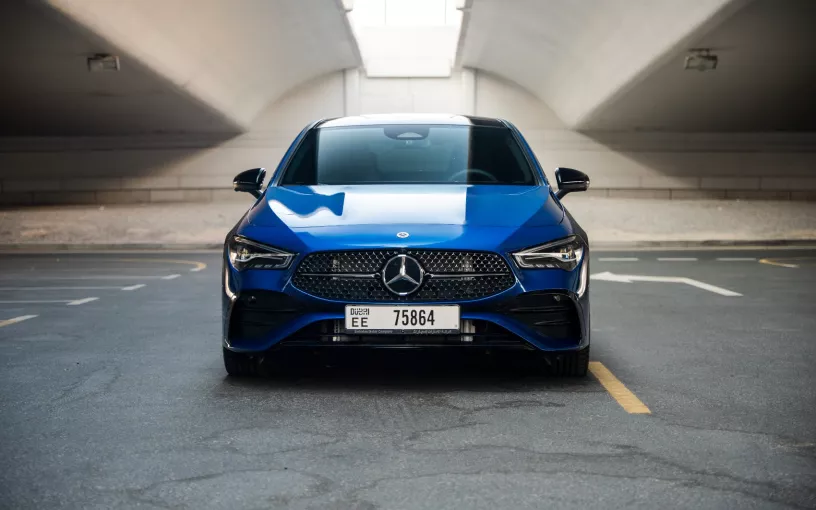 Dubai'de kiralık Mercedes CLA200 (Mavi), 2026
