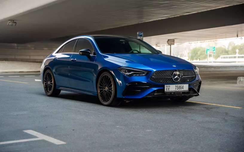 Dubai'de kiralık Mercedes CLA200 (Mavi), 2026