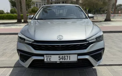 MG5 (Grau), 2026 zur Miete in Dubai