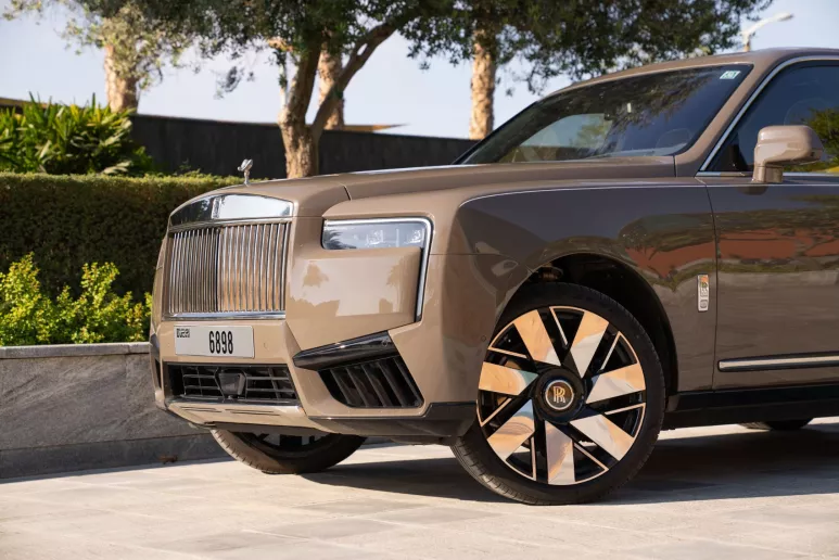 Rolls Royce Cullinan (Beige), 2025 for rent in Dubai