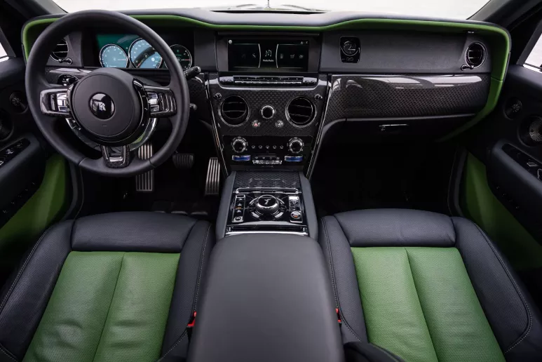 Rolls Royce Cullinan (Green), 2023 for rent in Dubai