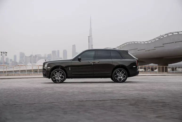 Rolls Royce Cullinan (Green), 2023 for rent in Dubai