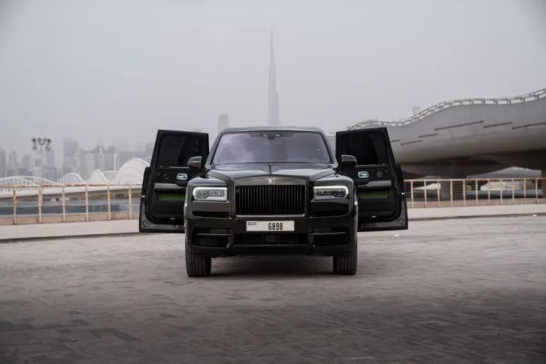 Rolls Royce Cullinan (Green), 2023 for rent in Dubai