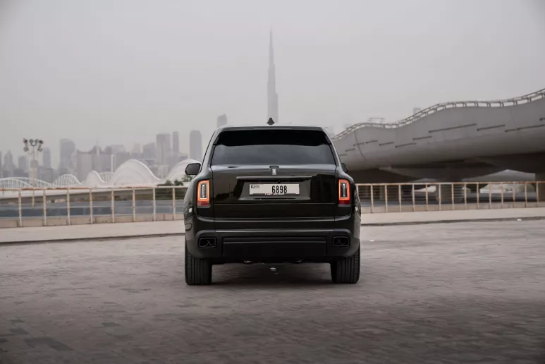 Rolls Royce Cullinan (Green), 2023 for rent in Dubai