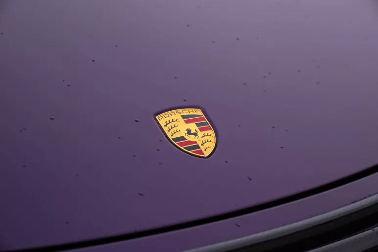 Porsche 911 Carrera (Morado), 2019 para alquiler en Dub&aacute;i