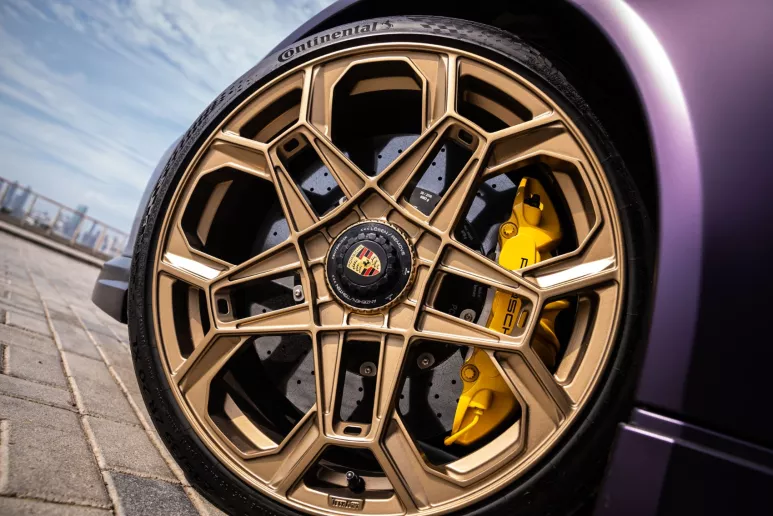 Porsche 911 Carrera (Morado), 2019 para alquiler en Dub&aacute;i