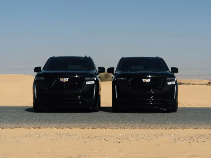 Cadillac Escalade (Schwarz), 2023  zur Miete in Dubai
