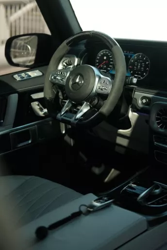 在迪拜 租 梅赛德斯 G63 AMG (纳尔多灰), 2022