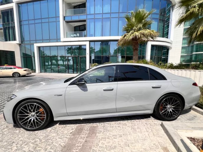 Dubai'de kiralık Mercedes S63 AMG (Gri), 2023