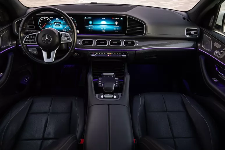 在迪拜 租 梅赛德斯 GLS 450 (灰色), 2021