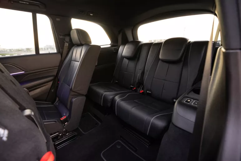 在迪拜 租 梅赛德斯 GLS 450 (灰色), 2021