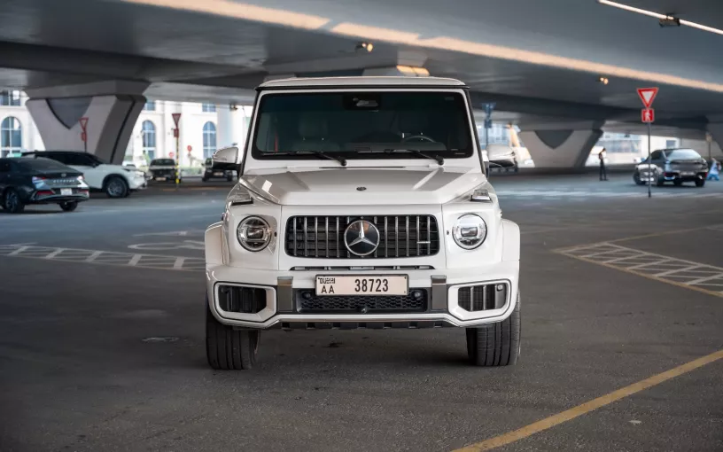 Mercedes G63 AMG (Blanco), 2025 - ofertas de arrendamiento en Dub&aacute;i