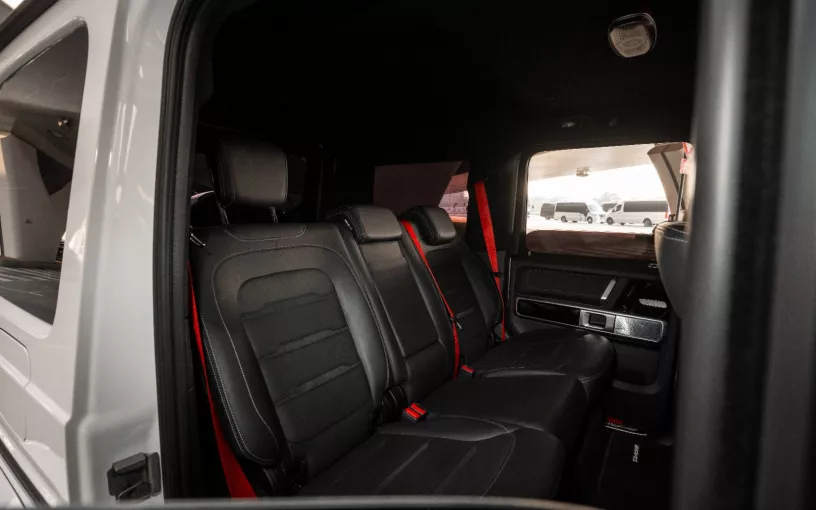 Mercedes G63 AMG (Blanco), 2025 - ofertas de arrendamiento en Dub&aacute;i