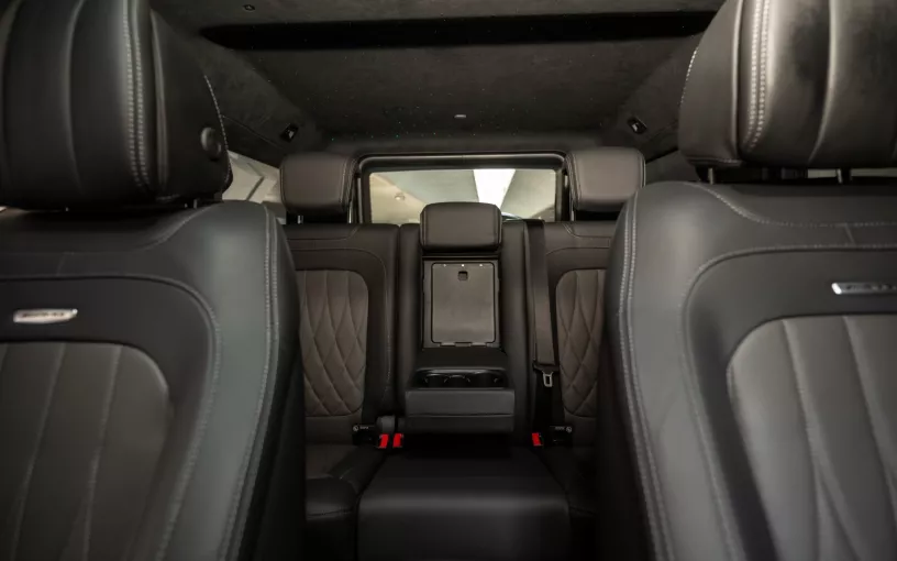 Mercedes G63 AMG (Mat Zwart), 2025 te huur in Dubai