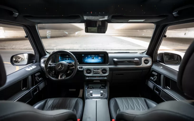 Mercedes G63 AMG (Mat Zwart), 2025 te huur in Dubai