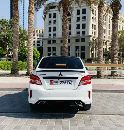 Mitsubishi Attrage (Bianca), 2025 in affitto a Abu Dhabi