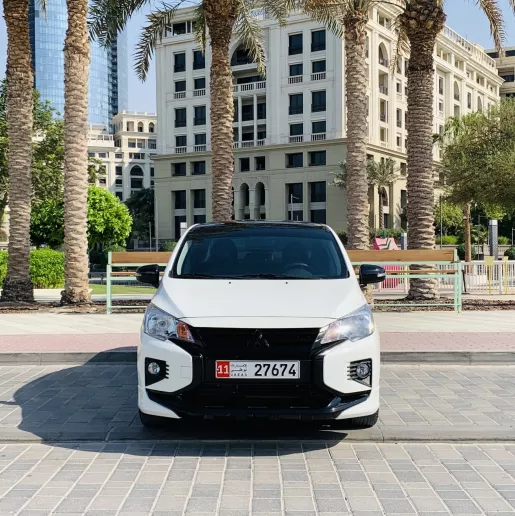 Mitsubishi Attrage (Bianca), 2025 in affitto a Abu Dhabi