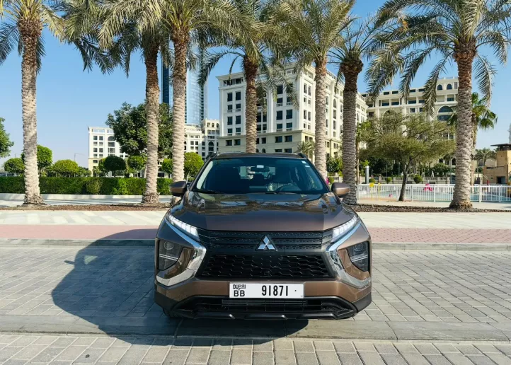 Mitsubishi Eclipse (Brun), 2025 &agrave; louer &agrave; Sharjah