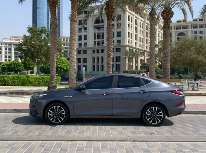 JAC J7 (Negro), 2026 para alquiler en Abu Dhabi