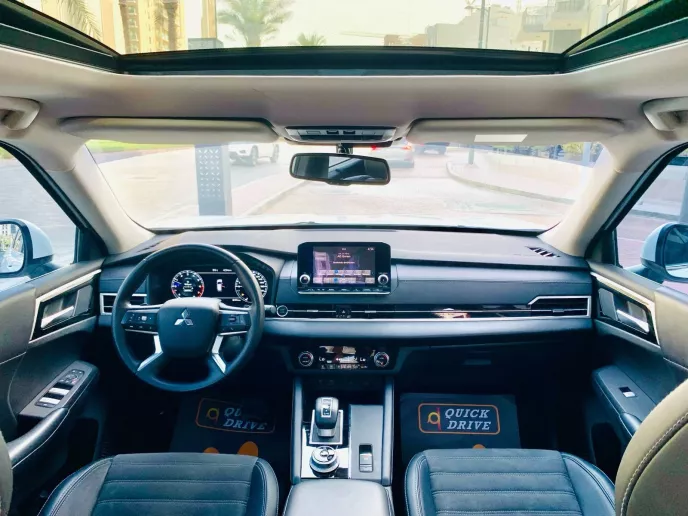 Mitsubishi Outlander (Белый), 2024 для аренды в Дубай