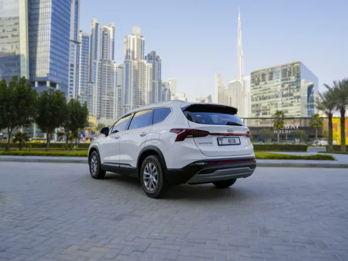 Hyundai Santa Fe (White), 2023 for rent in Dubai