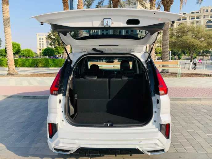 Mitsubishi Xpander (Wei&szlig;), 2025  zur Miete in Dubai