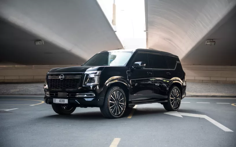 Nissan Patrol Platinum V6 (Schwarz), 2026  zur Miete in Dubai