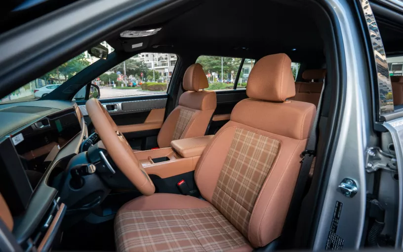 Hyundai Santa Fe (Blanco), 2025 - ofertas de arrendamiento en Abu Dhabi