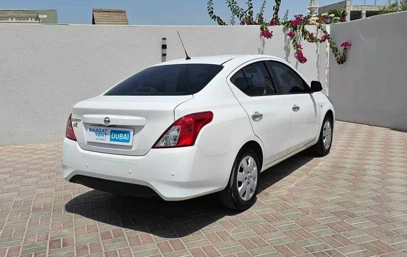 Nissan Sunny (Grau), 2023  zur Miete in Dubai