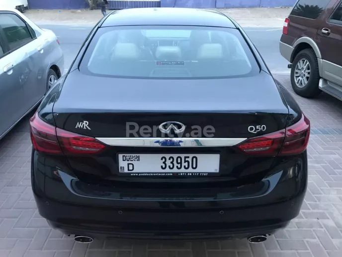 Infiniti Q50 (Черный), 2019 для аренды в Дубай