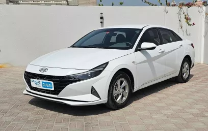 Hyundai Elantra (Grise), 2024 &agrave; louer &agrave; Duba&iuml;