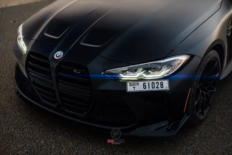 BMW M4 (Negro), 2023 para alquiler en Dub&aacute;i