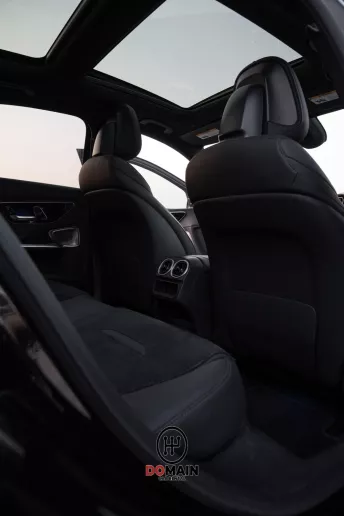 Mercedes C63S AMG (Negro), 2024 para alquiler en Dub&aacute;i