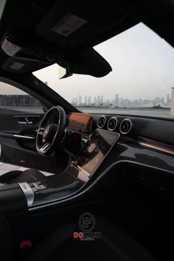 Mercedes C63S AMG (Negro), 2024 para alquiler en Dub&aacute;i