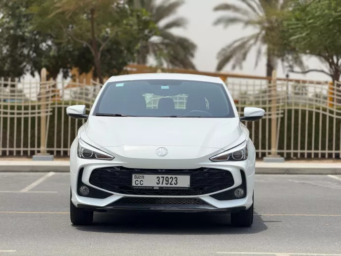 在阿布扎比 租 MG3 (白色), 2025