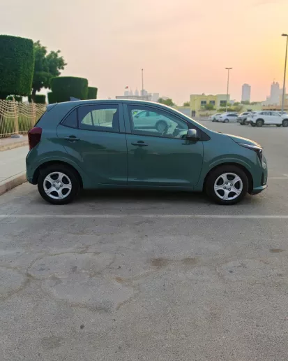 KIA Picanto (Verde), 2025 para alquiler en Sharjah